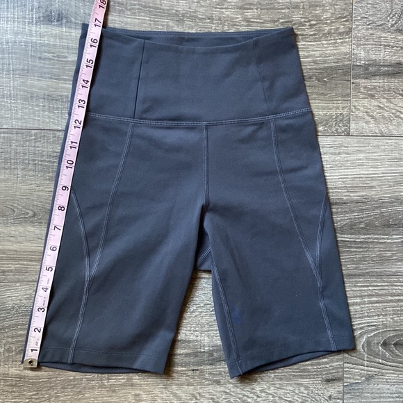 High Rise Bike Shorts - Picture 4 of 8